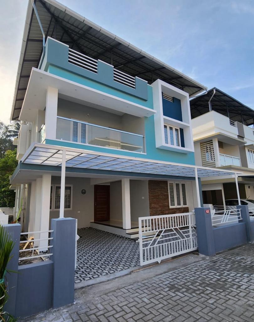 Modern and new luxury Gated villa for sale at Kakkanad.