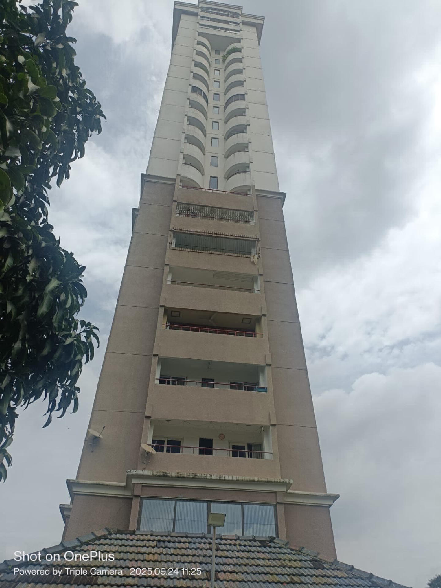 3BHK FLAT FOR SALE AT KAKKANAD PADAMUGHAL