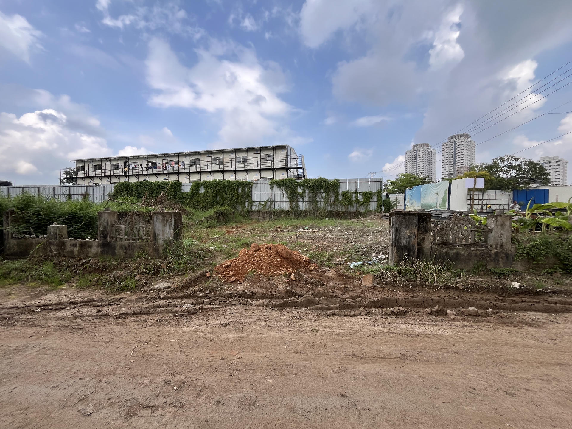 RESIDENTIAL LAND FOR SALE AT VYTILLA