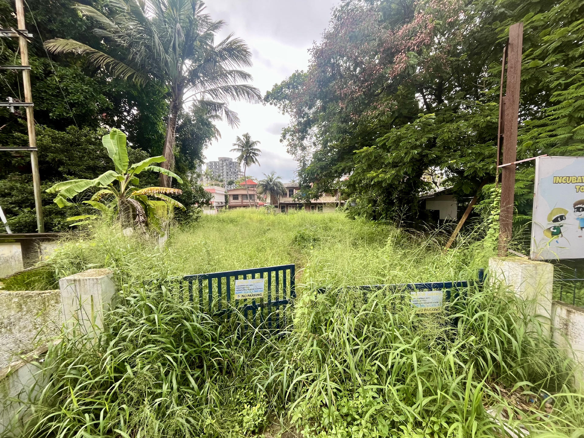 COMMERCIAL LAND FOR SALE AT KADAVANTRA