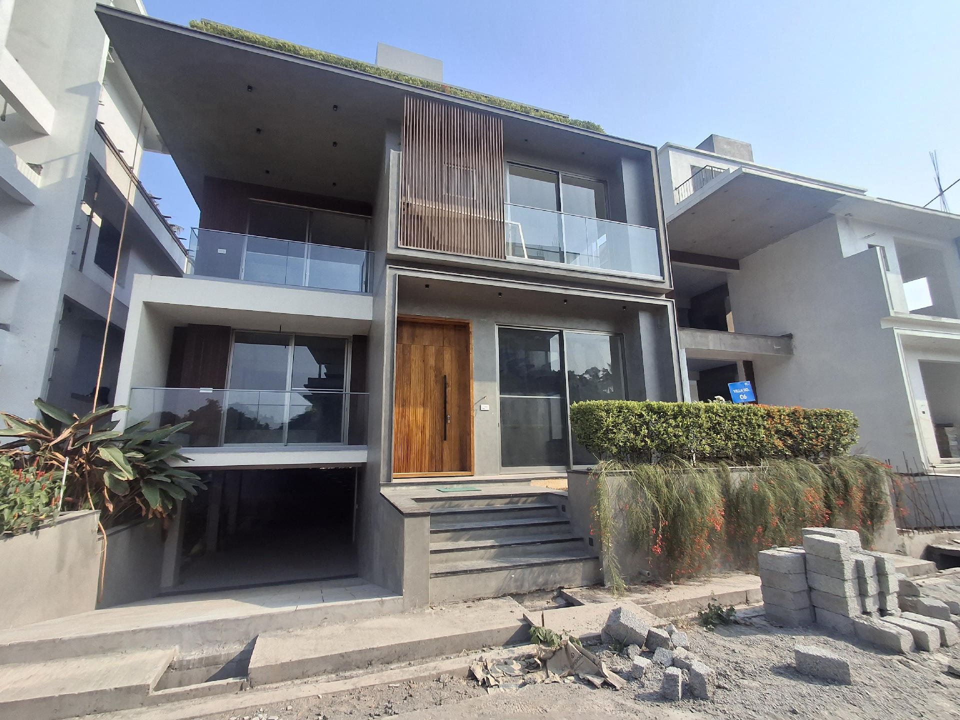 GATED VILLA COMMUNITY LUXURY HOME SALE AT CHERANELLOOR