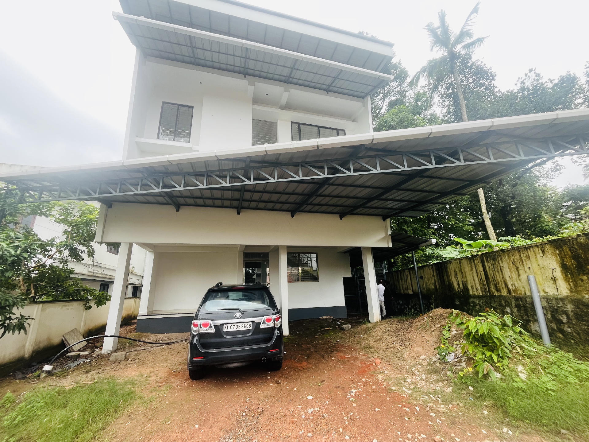 COMMERCIAL BUILDING FOR SALE AT KAKKANAD NEAR INFOPARK