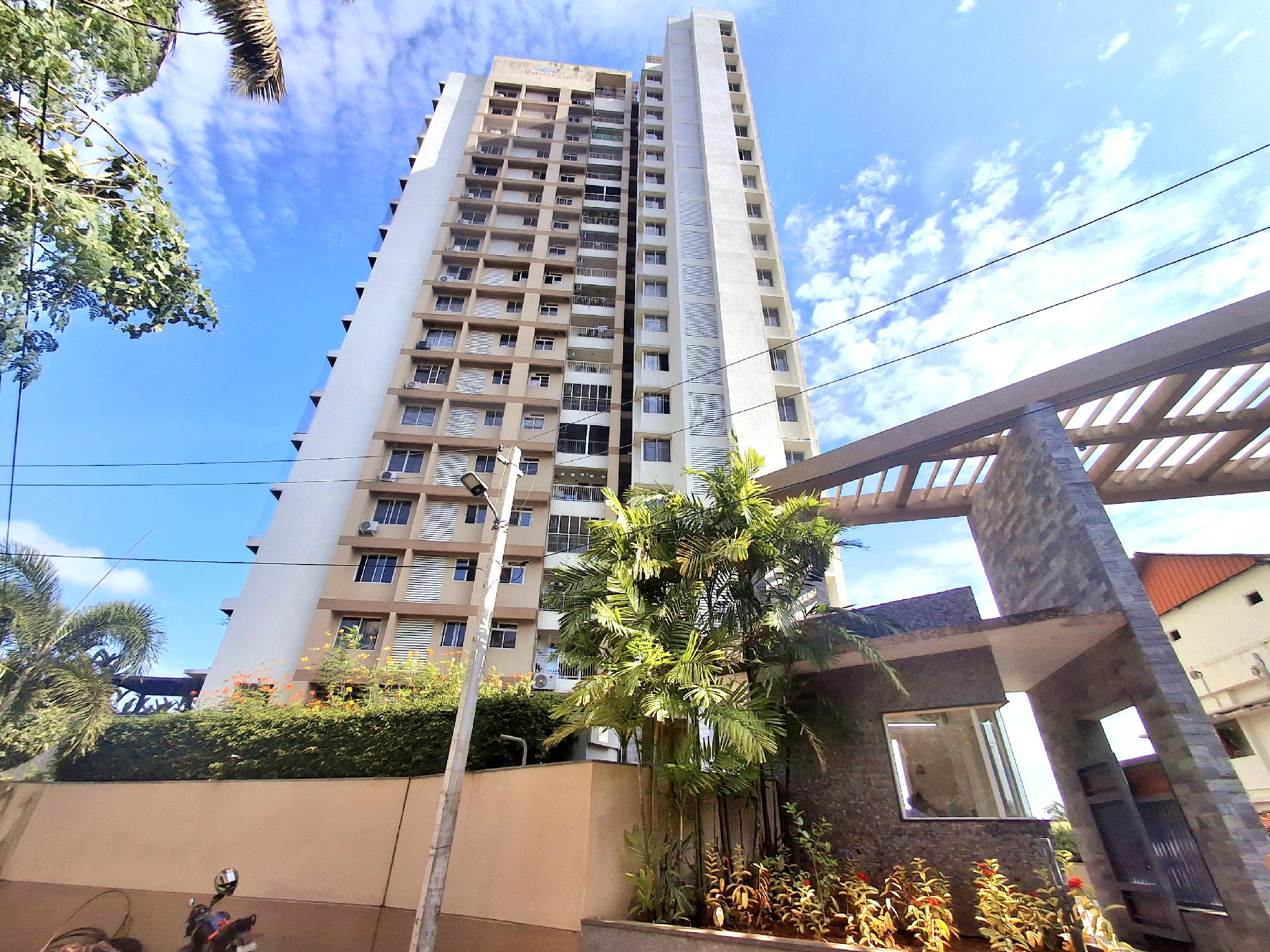 FLAT/APARTMENT  FOR SALE AT KAKKANAD