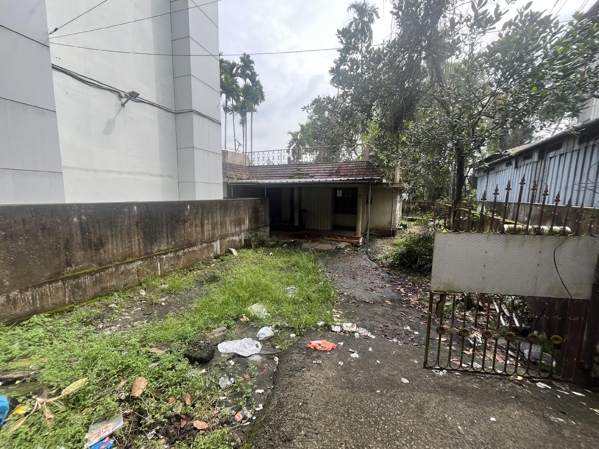 COMMERCIAL PLOT FOR SALE AT PETTA JUNCTION