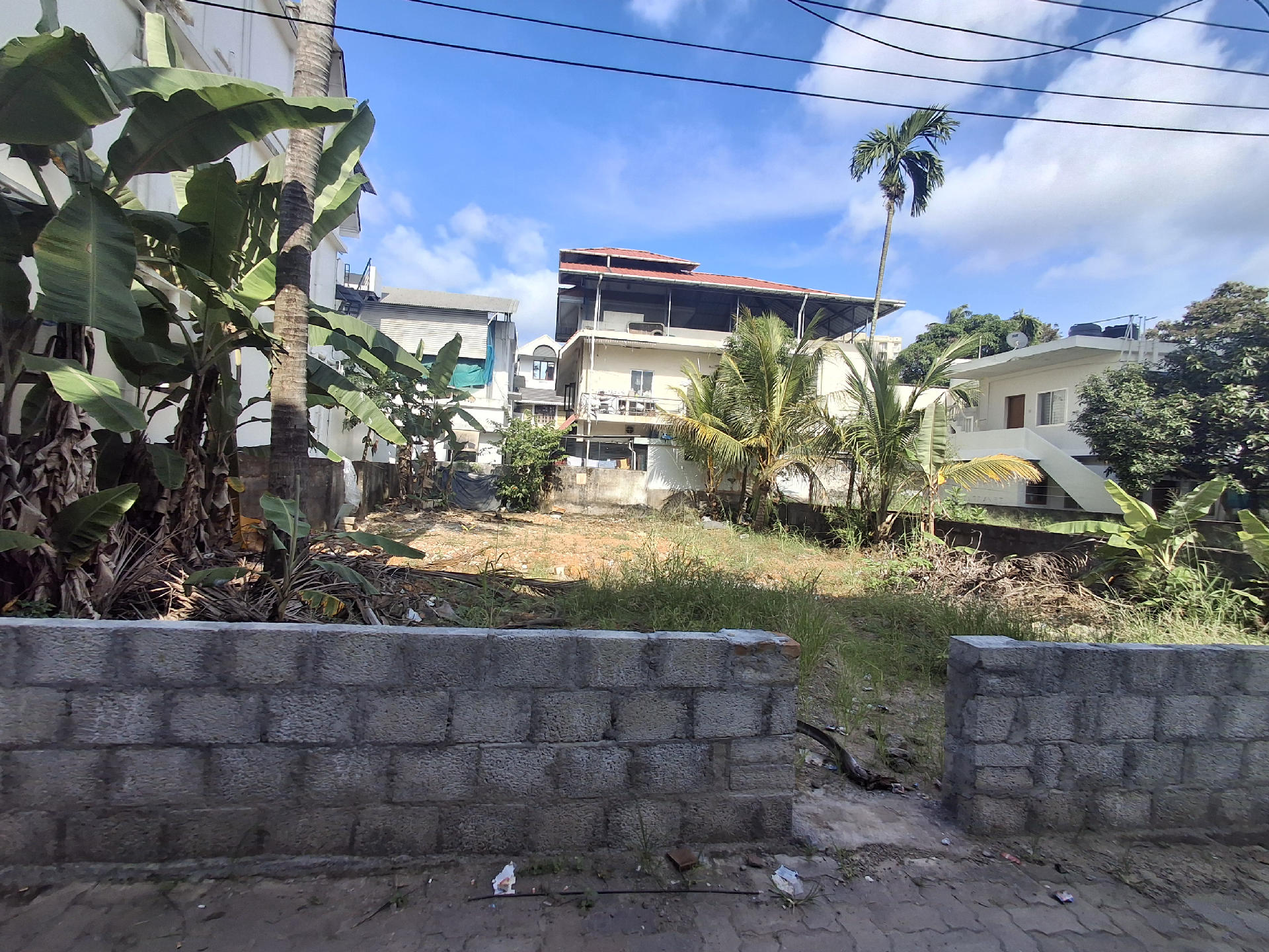 RESIDENTIAL LAND FOR SALE AT CHAKKARAPARMBU