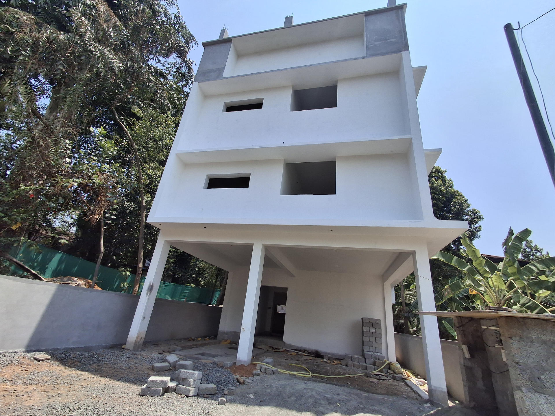 BRAND NEW BUILDING FOR SALE AT KAKKANAD