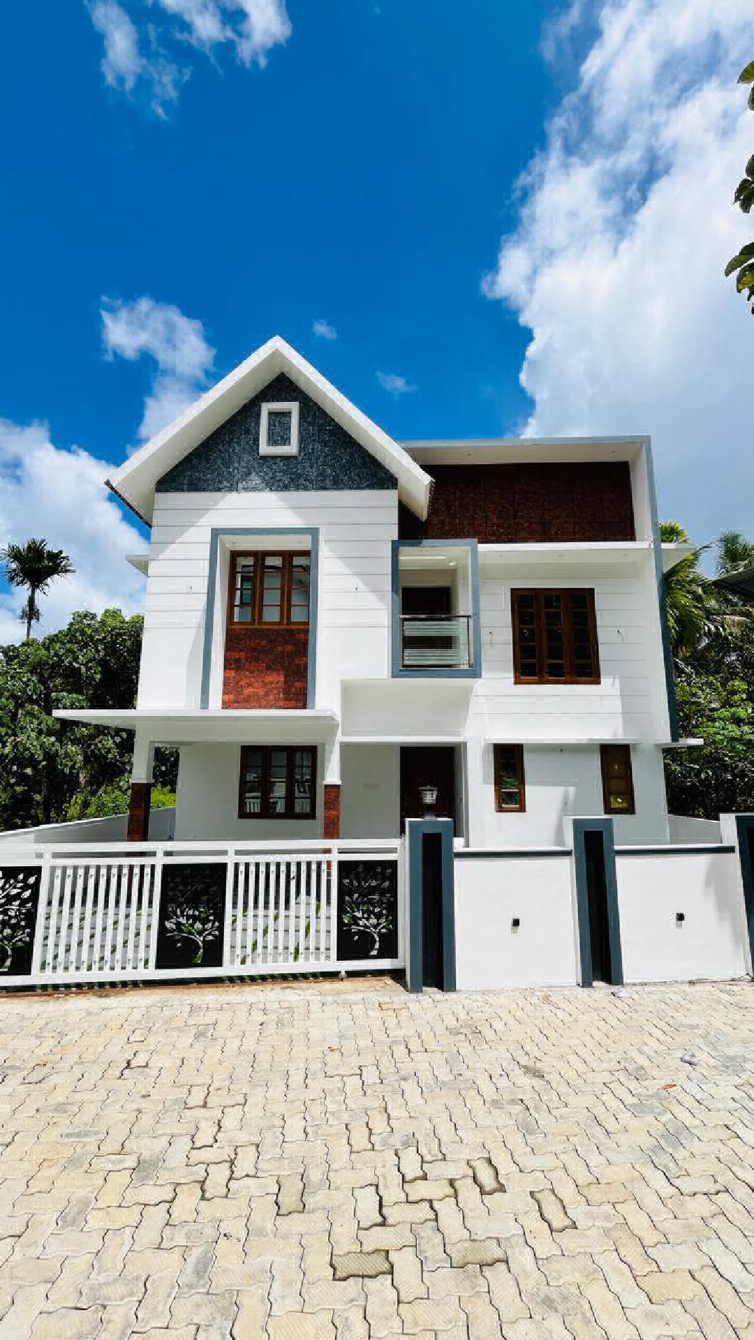 INDEPENDENT HOUSE FOR SALE AT THEVAKKAL