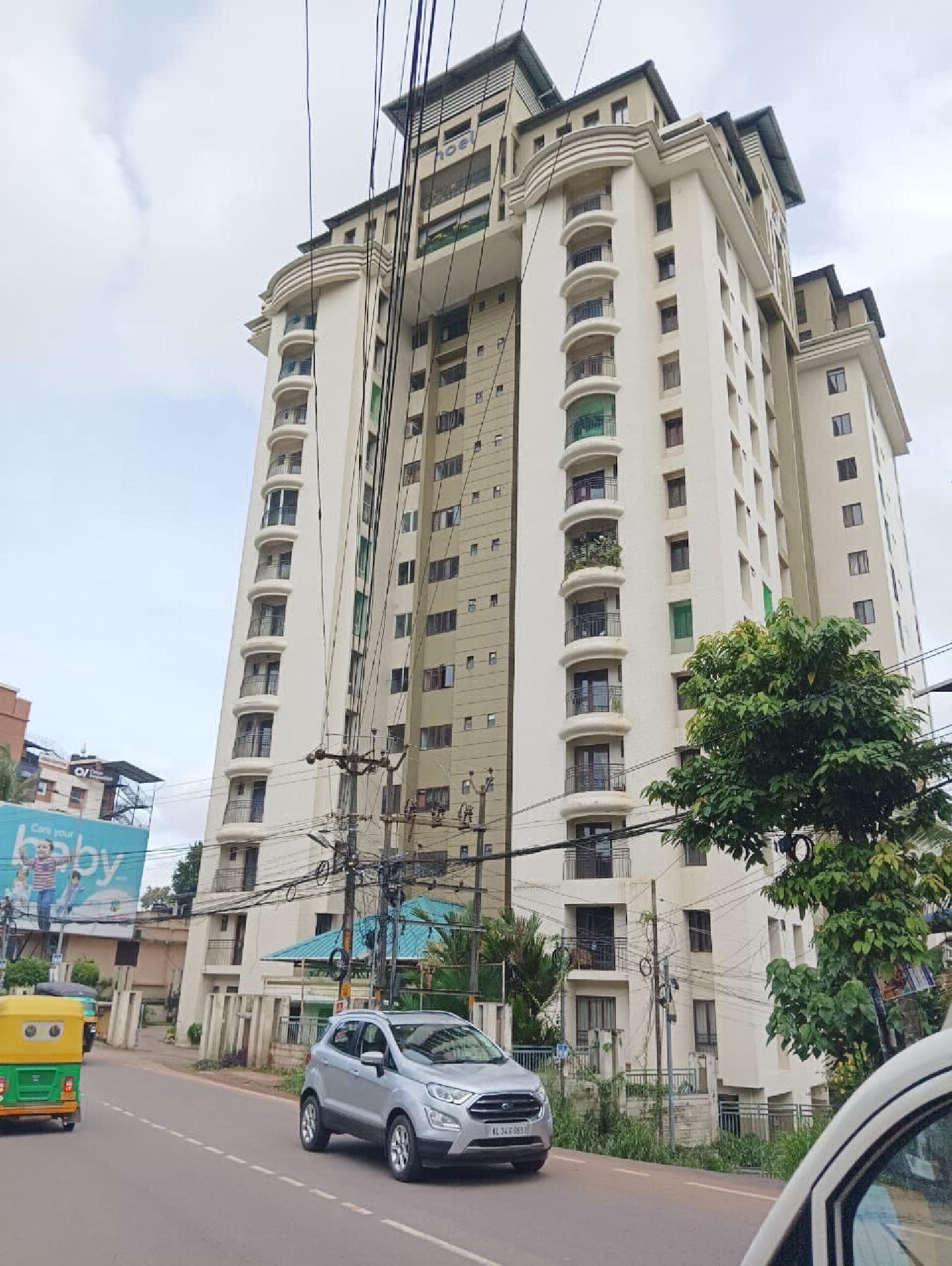 APARTMENT/FLAT FOR SALE AT KAKKANAD NEAR INFOPARK