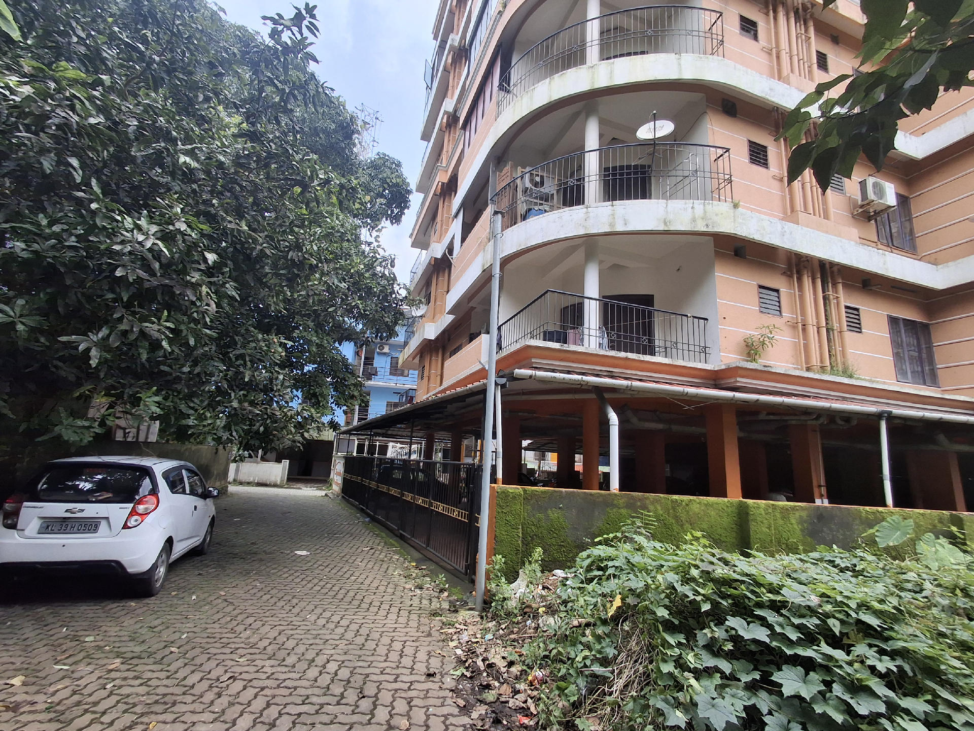COMMERCIAL  LAND  FOR SALE AT NEAR KAKKANAD CIVIL STATION