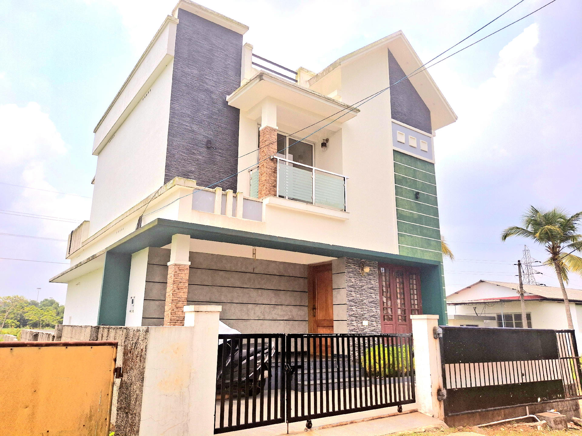 INDEPENDENT  HOUSE  FOR SALE AT KAKKANAD