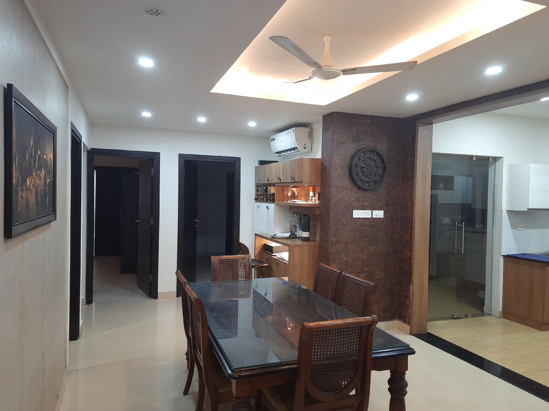 PREMIUM APARTMENT/FLAT FOR SALE IN ERNAKULAM MARINE DRIVE WITH SEA FRONTAGE