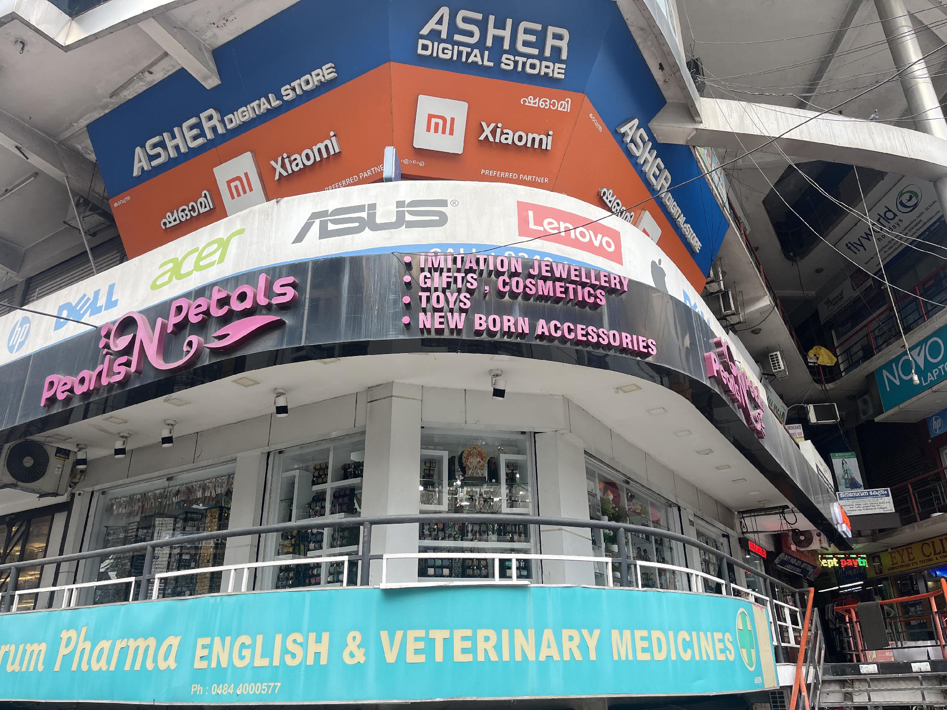 SHOP FOR SALE AT KADAVANTRA JUNCTION ON SECOND FLOOR