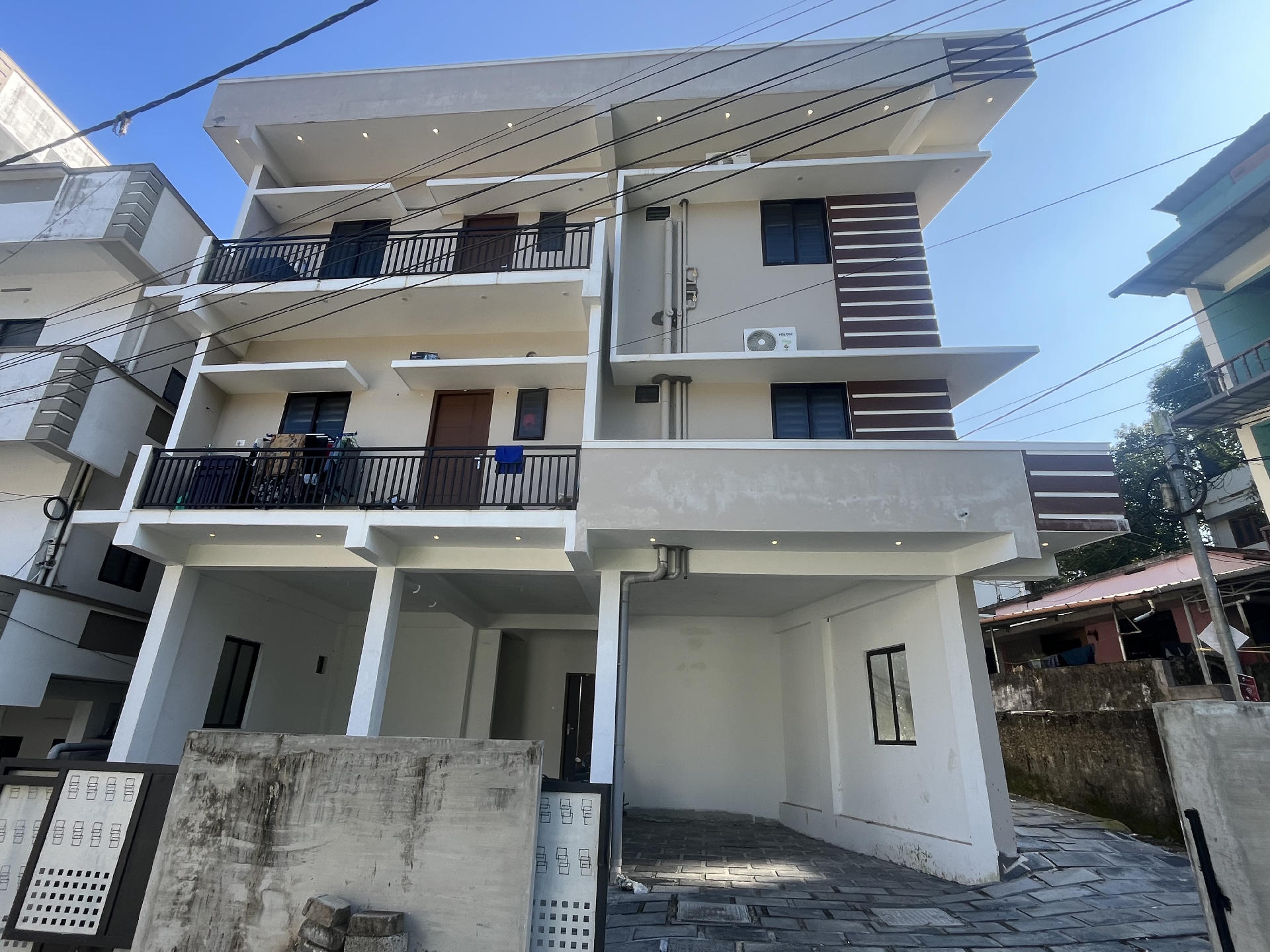 RESIDENTIAL BUILDING FOR SALE AT KAKKANAD ATHANI