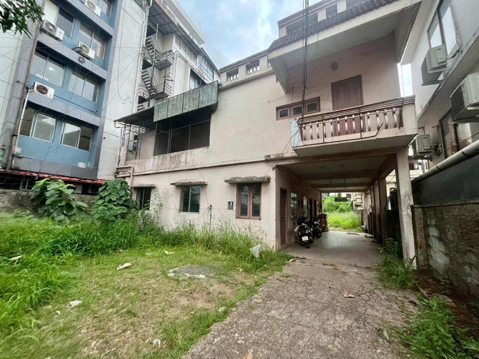 16.5 CENT COMMERCIAL PLOT (LAND) FOR SALE AT KAKKANAD