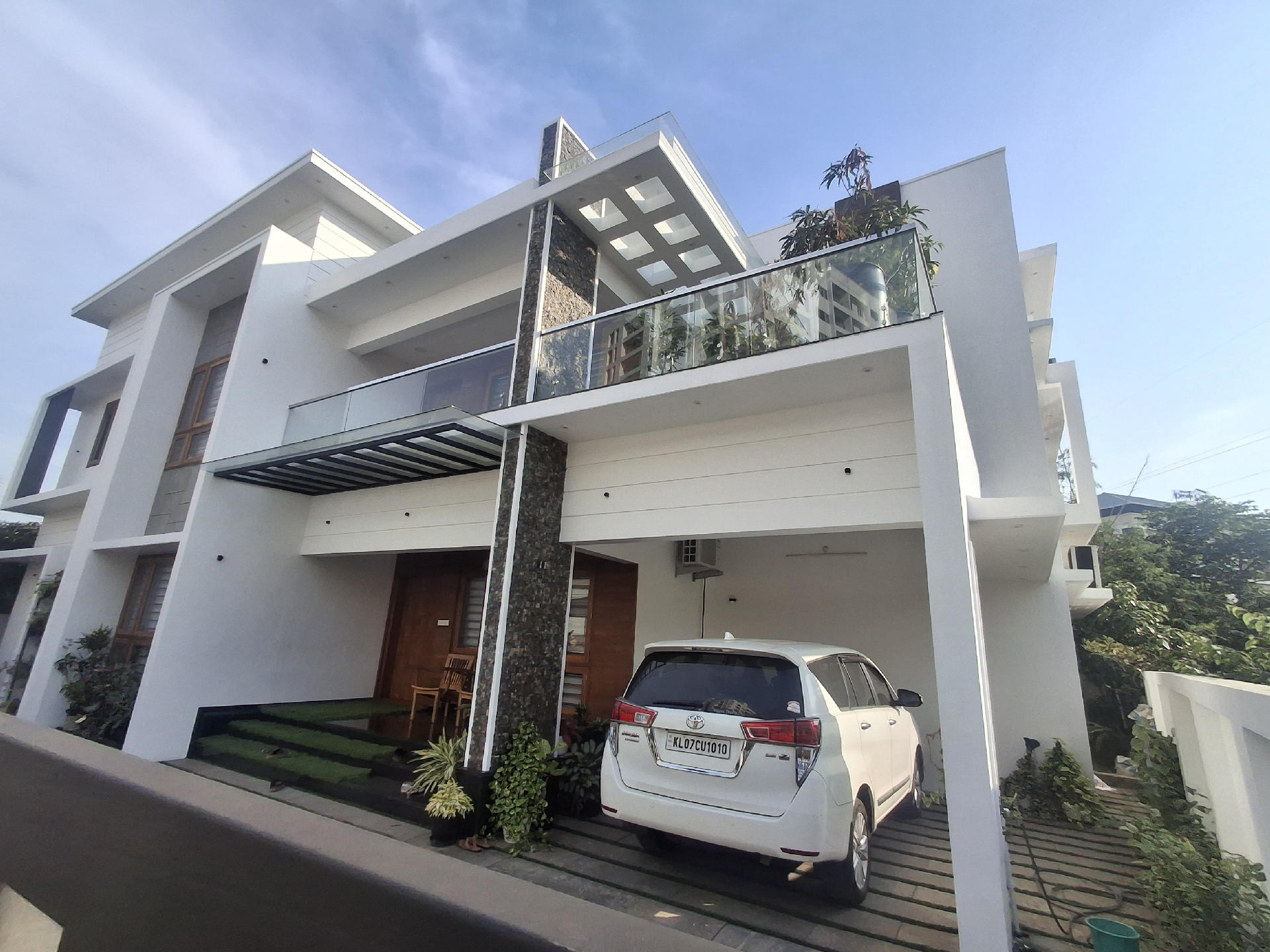 INDEP HOUSE FPR SALE AT VALLATHOLU