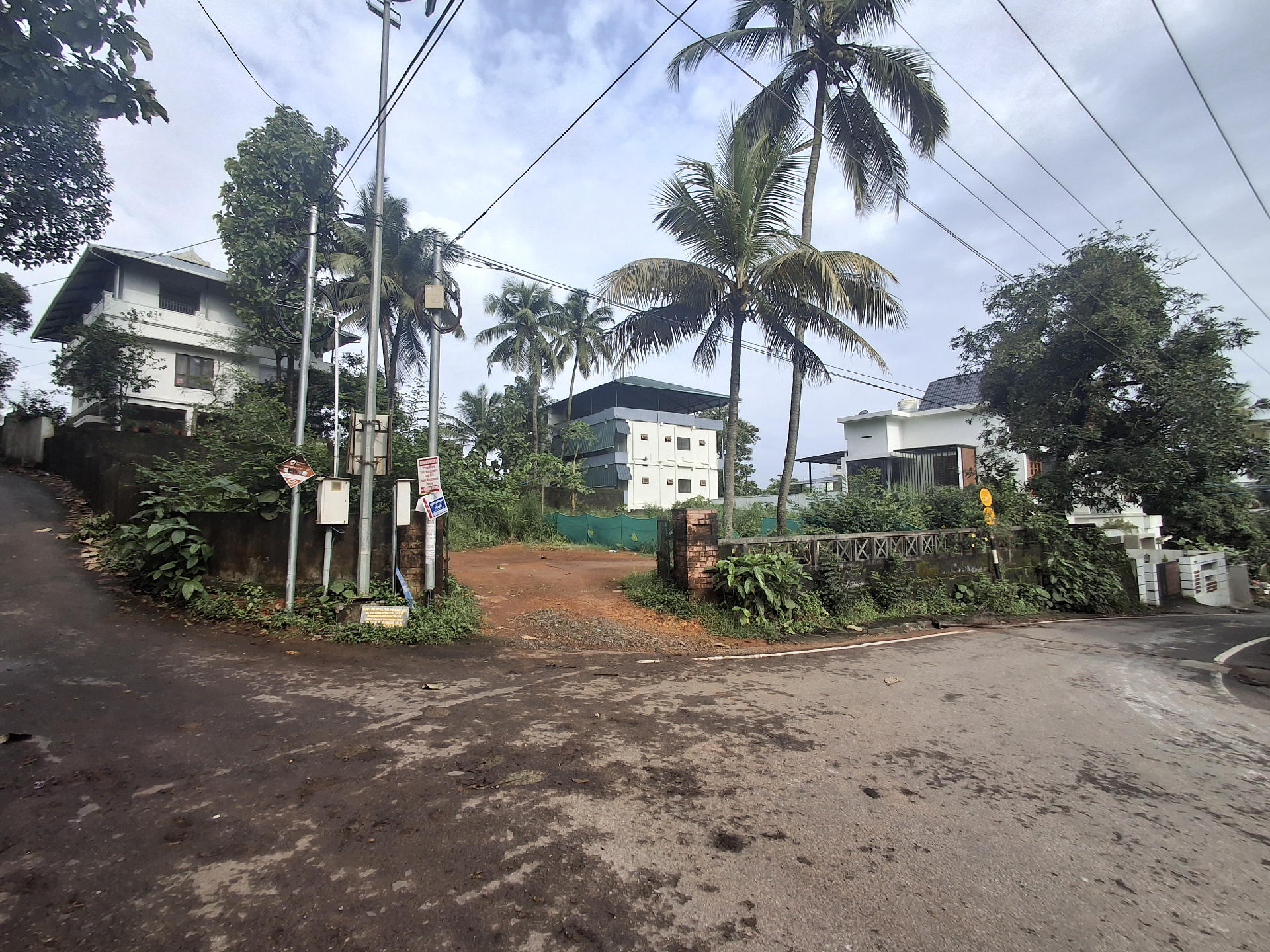 SEMI COMMERCIAL  LAND FOR SALE AT MAVELIPURAM