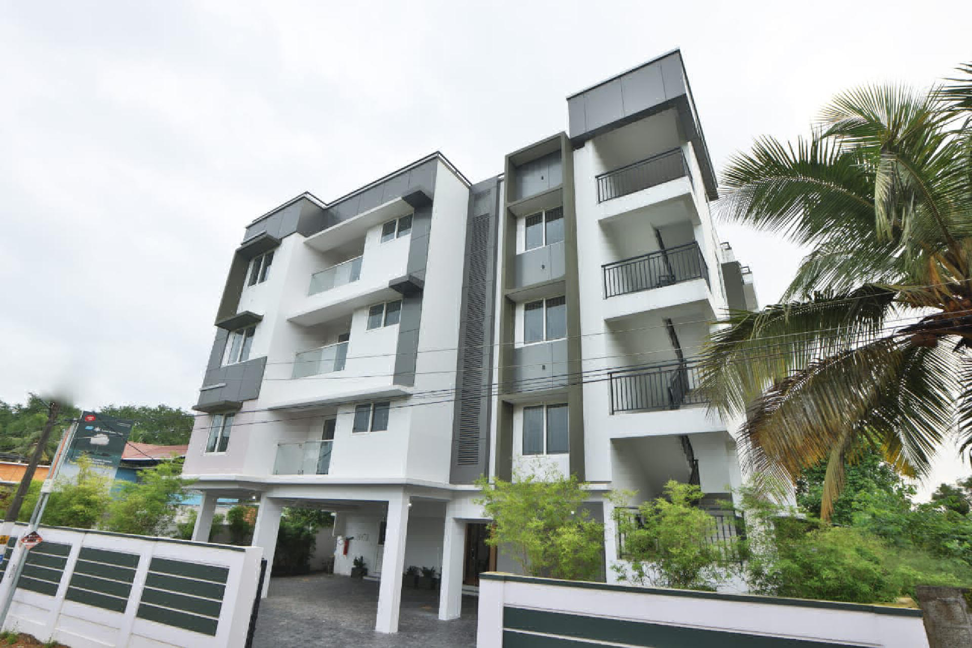 APARTMENT FOR SALE AT KAKKANAD KOLLAMKUDIMUGAL