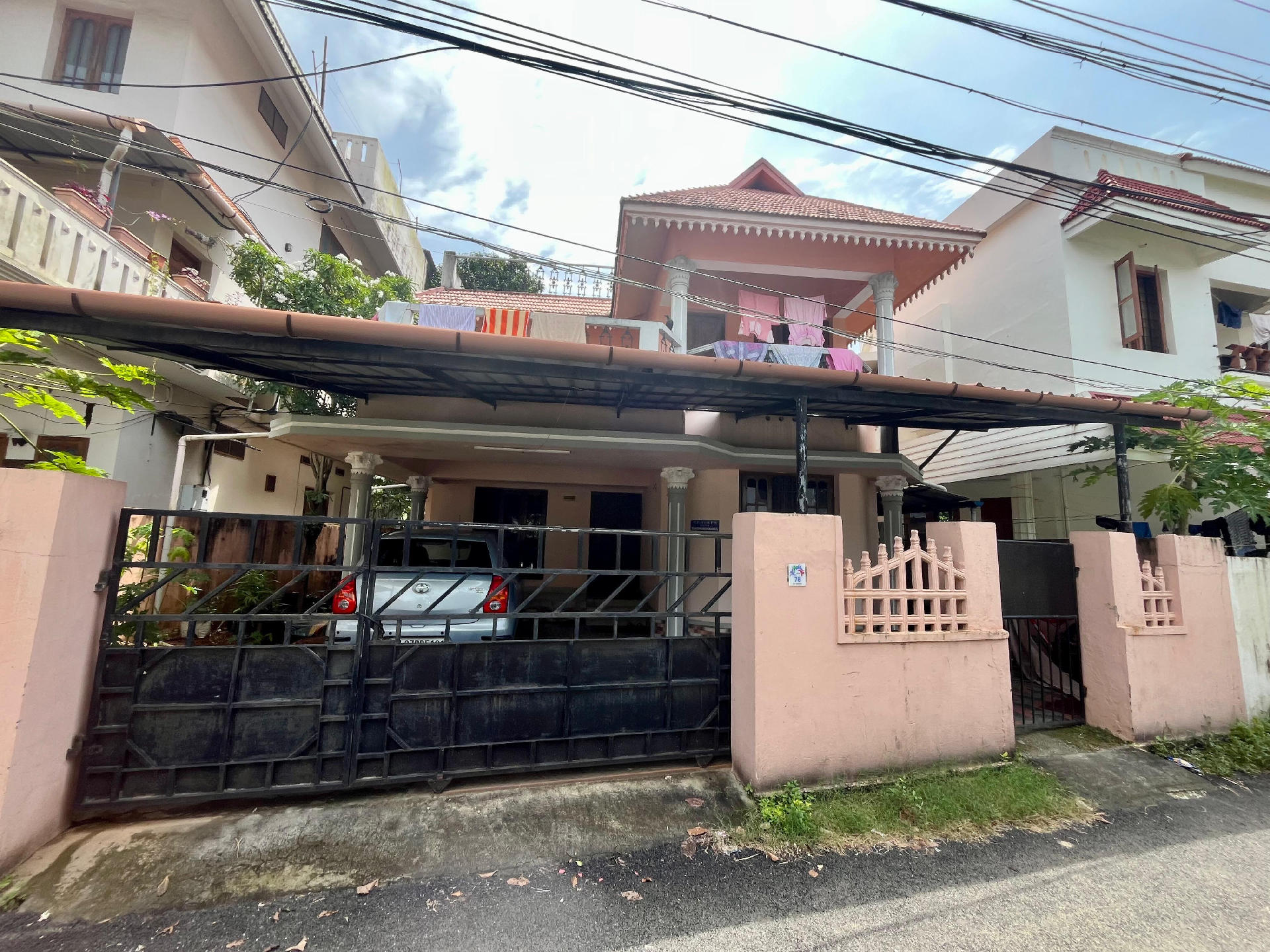 INDEPENDENT  HOUSE FOR RESALE AT THAMMANAM