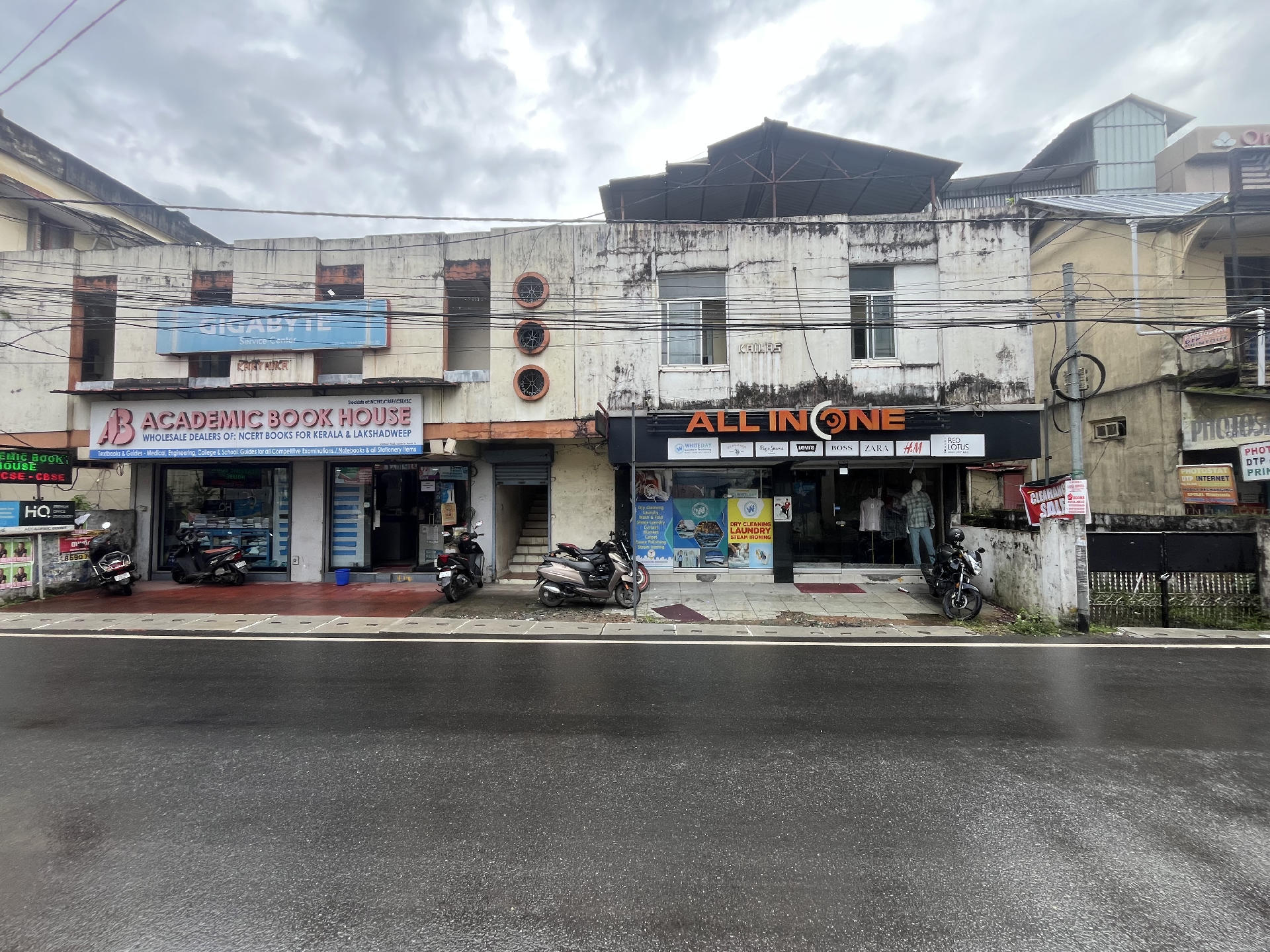 COMMERCIAL LAND FOR SALE AT PALLIMUKKU