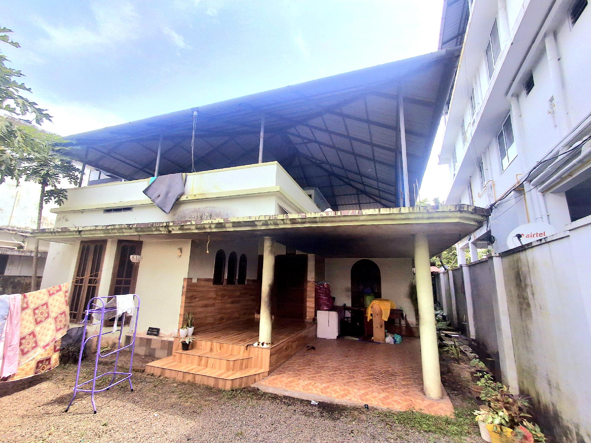 INDEPENDENT HOUSE FOR RE SALE AT VAZHAKKALA