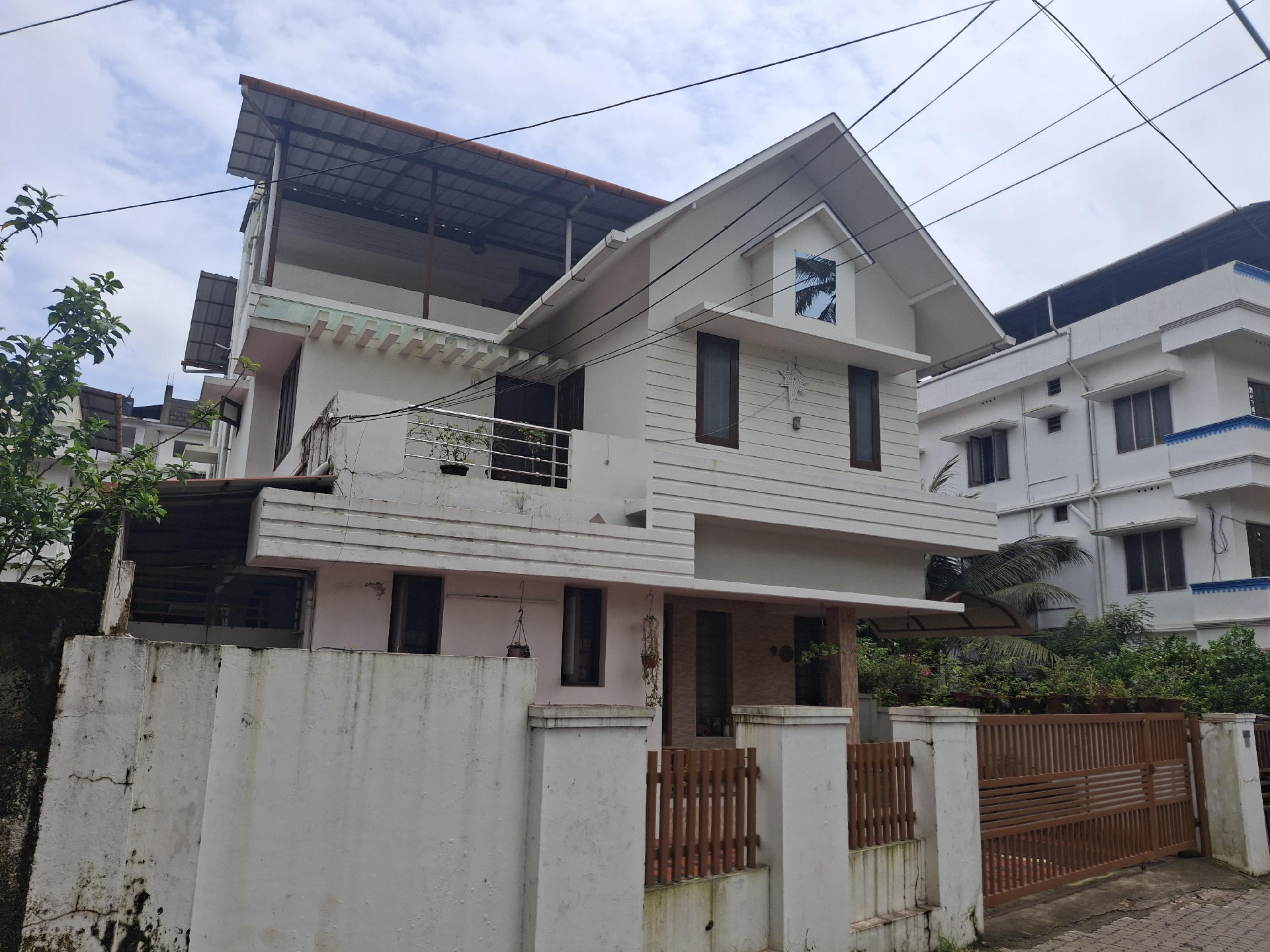 INDEPENDENT  HOUSE FOR SALE AT THRIKKAKARA