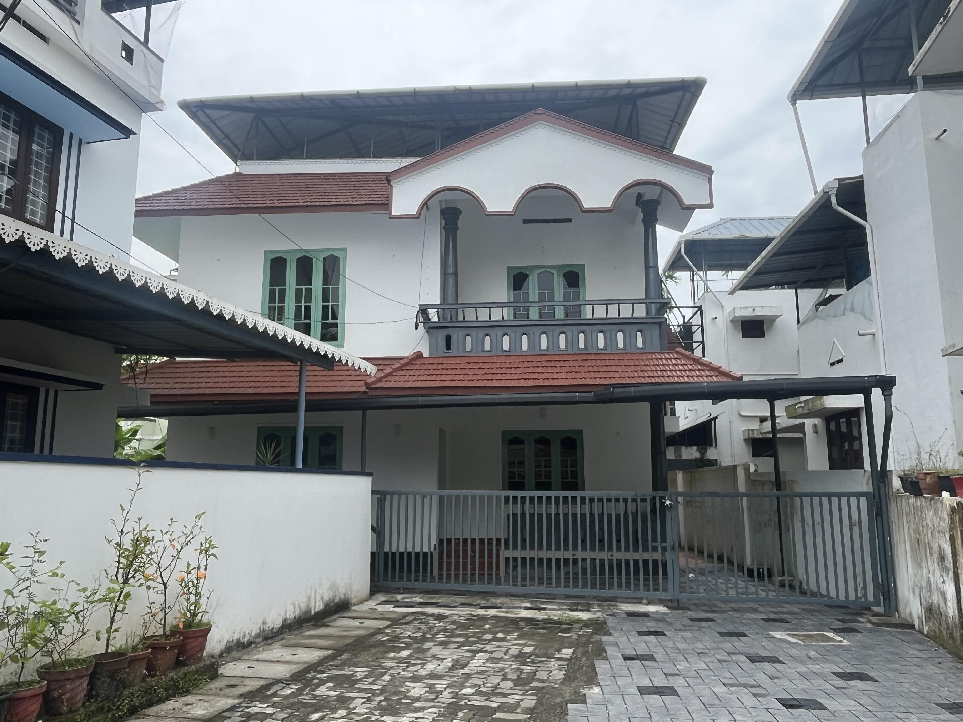 INDEPENDENT HOUSE FOR SALE AT KAKKANAD PADAMUGHAL