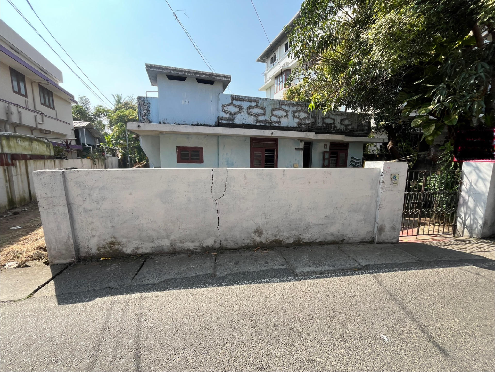 6.5 CENTS SEMI COMMERCIAL LAND FOR SALE AT VYTILLA JUNCTION 100 METERS FROM HIGHWAY