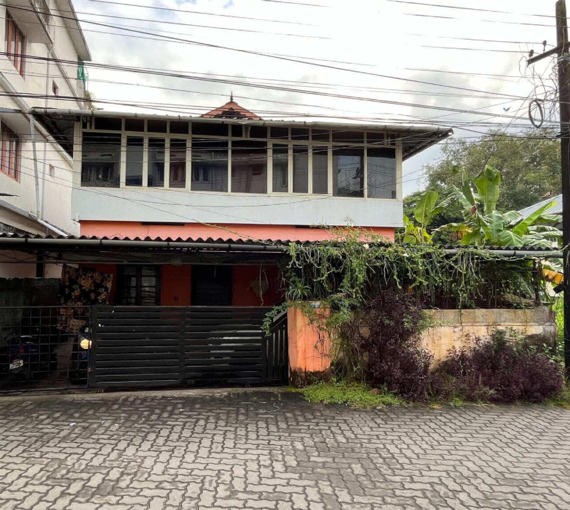 4.700 cent plots fopr sale at Ernakulam,near Railway station.