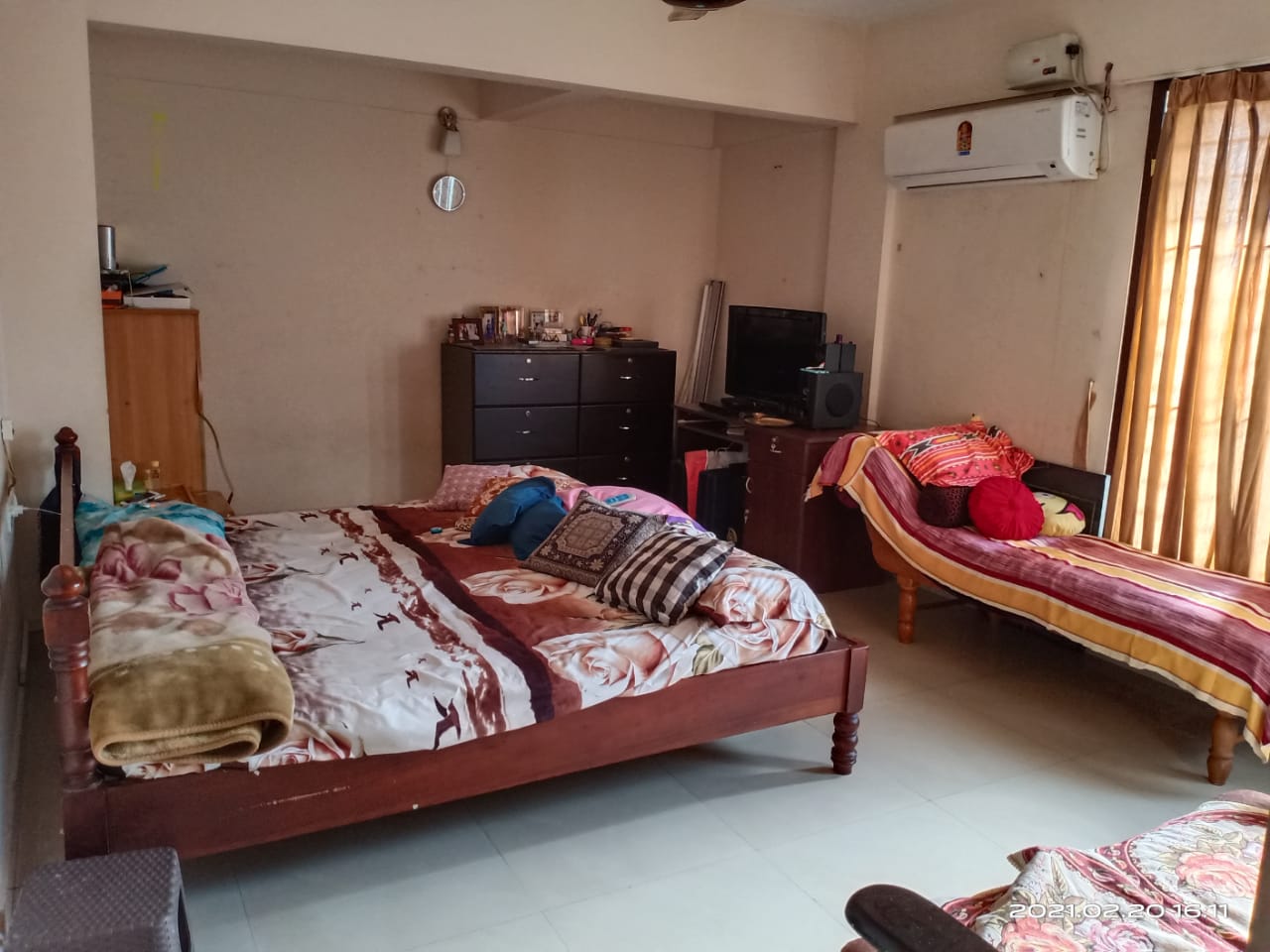 2900 sqft fully furnished  4BHK flat sale at Kaloor.