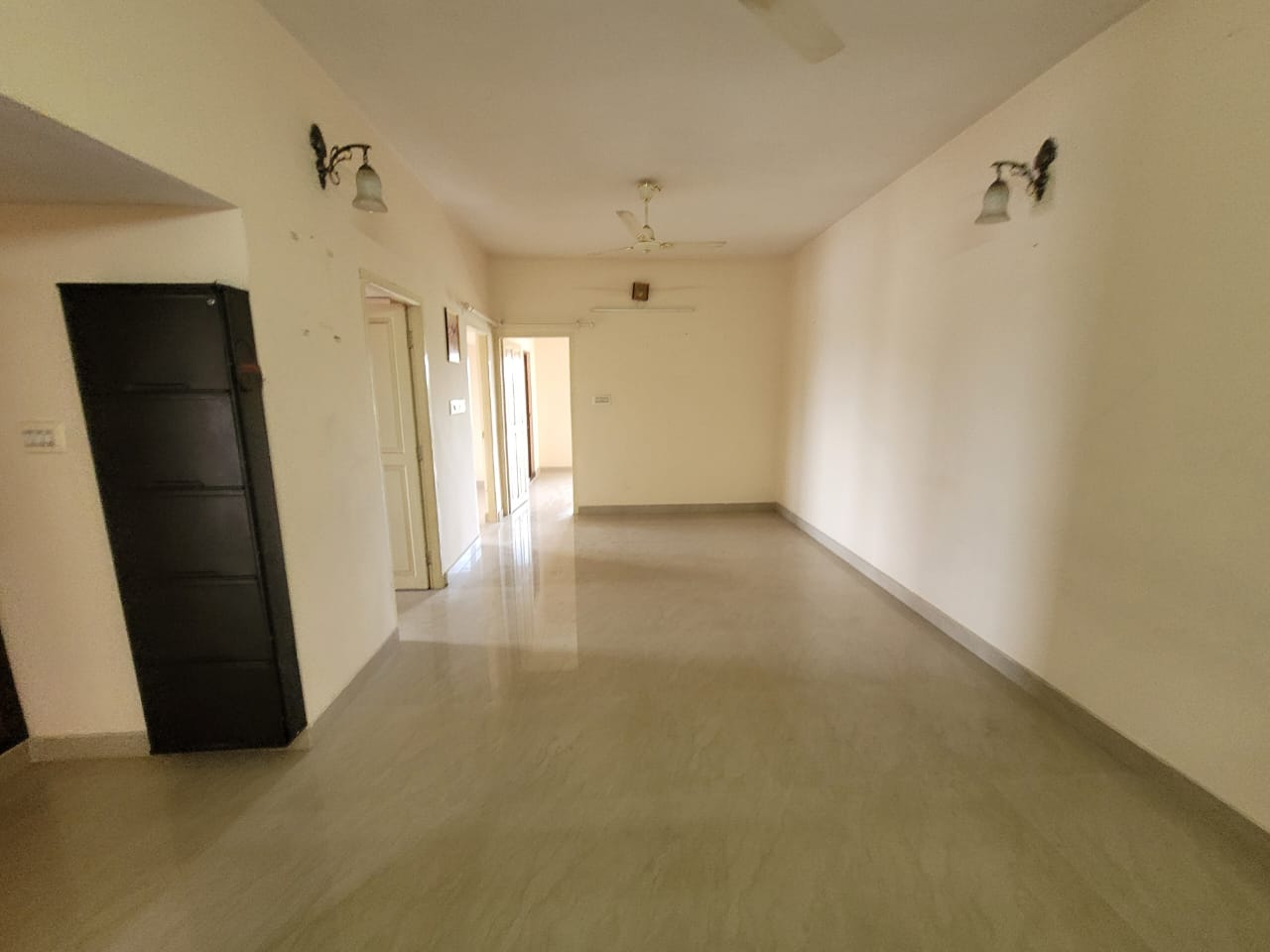 1100sqft 3Bhk semifurnished apartment for sale at Eroor.