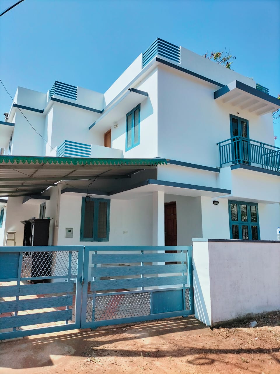 4.200 cent plot with 1390 sqft 3BHK house for sale at Udayamperur.