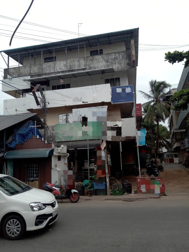 2500 sqft commercial space for sale at Thammanam.