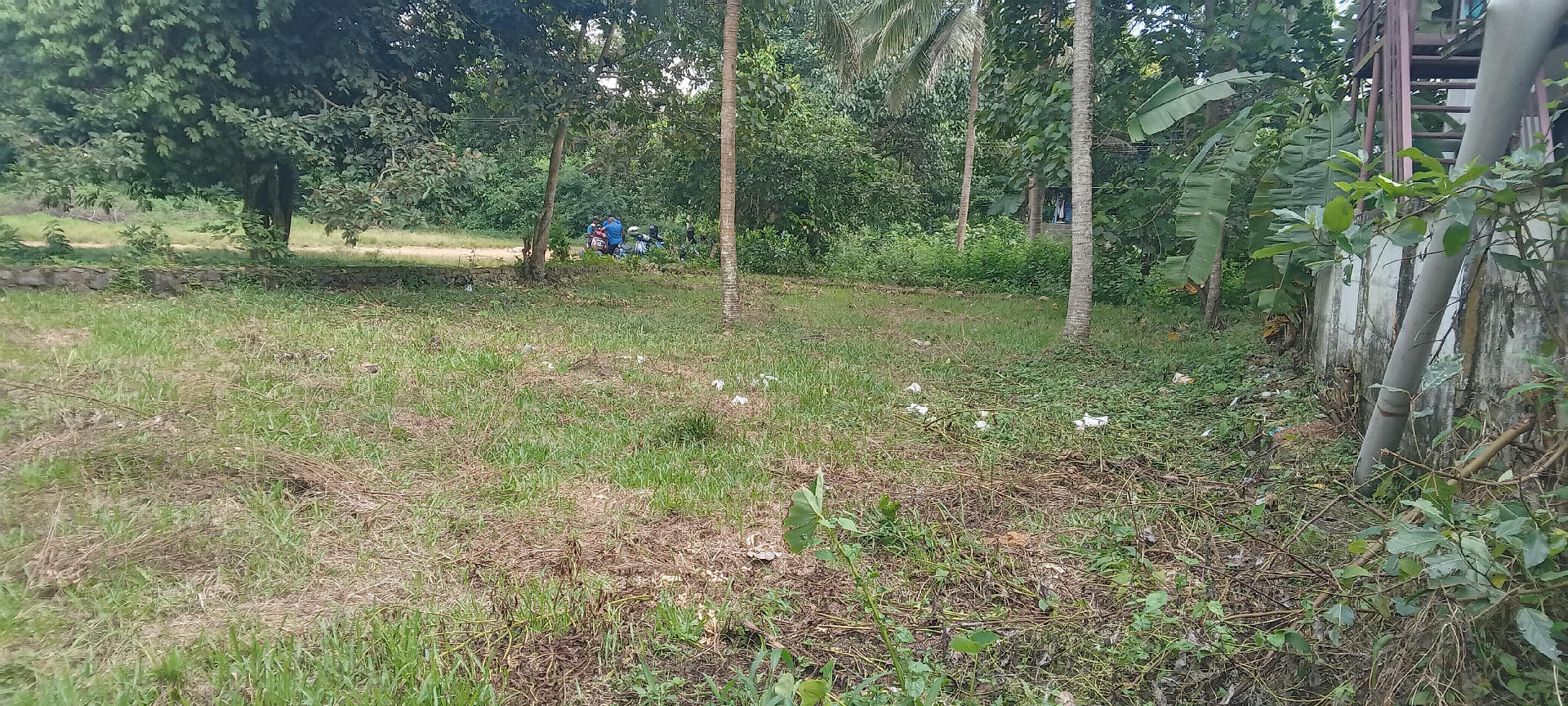 8.5 cent Residential plot for sale at Irumbanam,Tripunithura