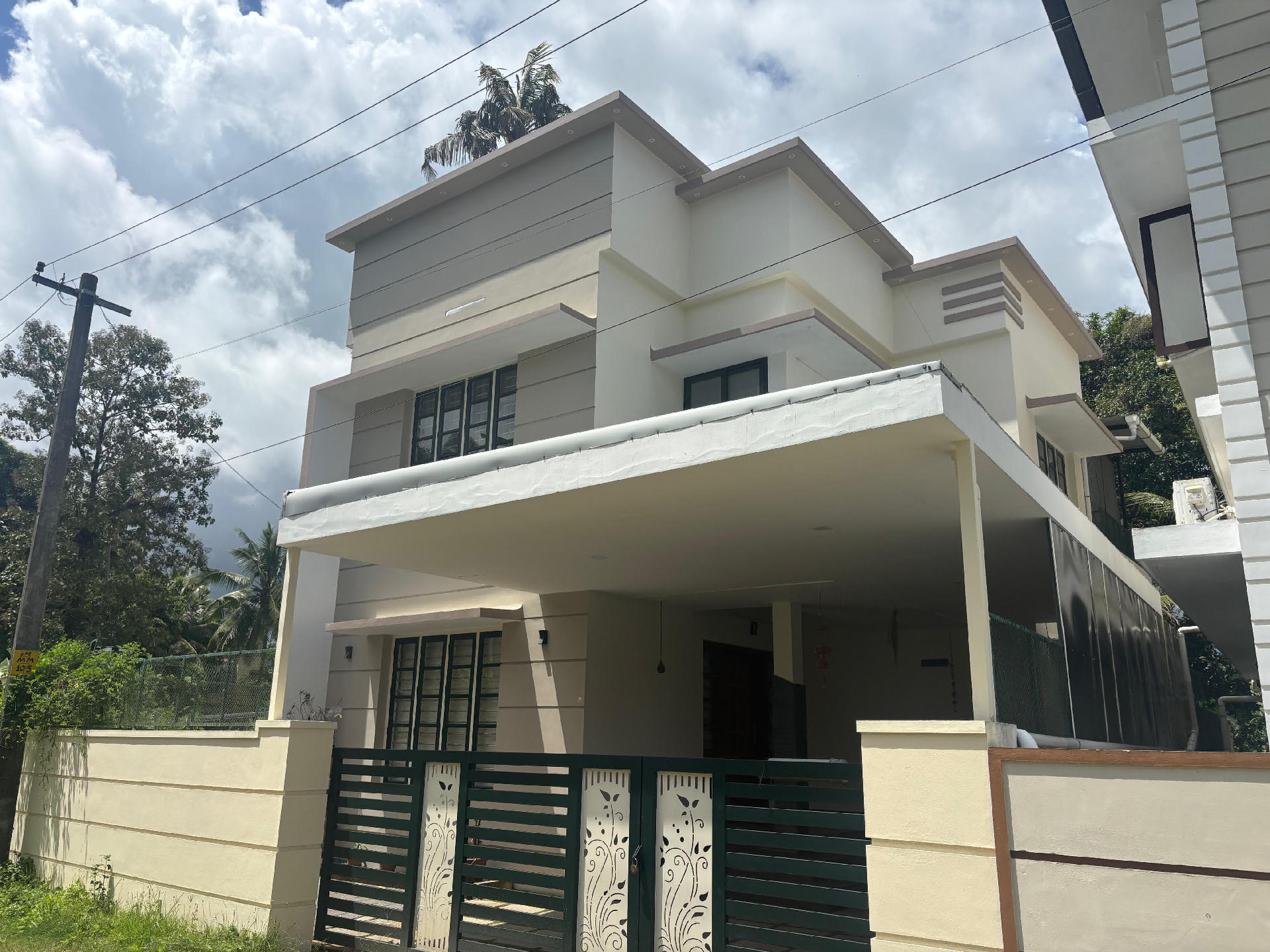 4 cents of land with 1450 sqft 3bhk new house for sale at Puthiyakavu