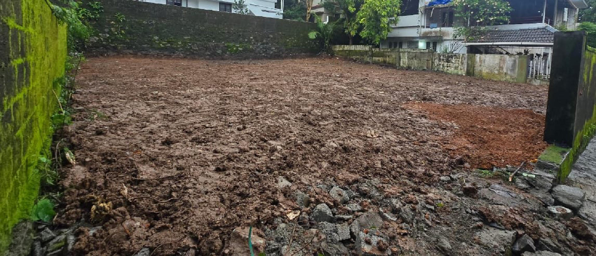 7.5 cents of residential or commercial plot for sale at Kakkanad.