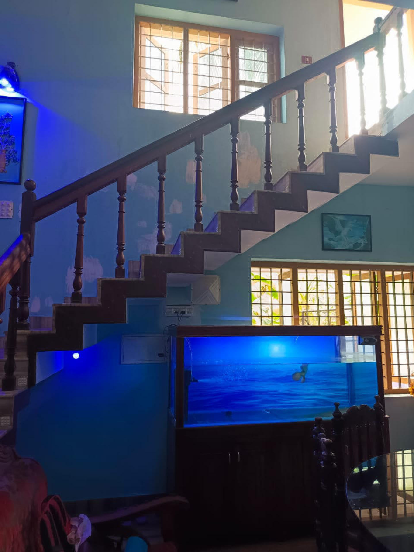 7.5 cents plot with 2000 sqft 6 BHK 2 bath house for sale at Vyttila.