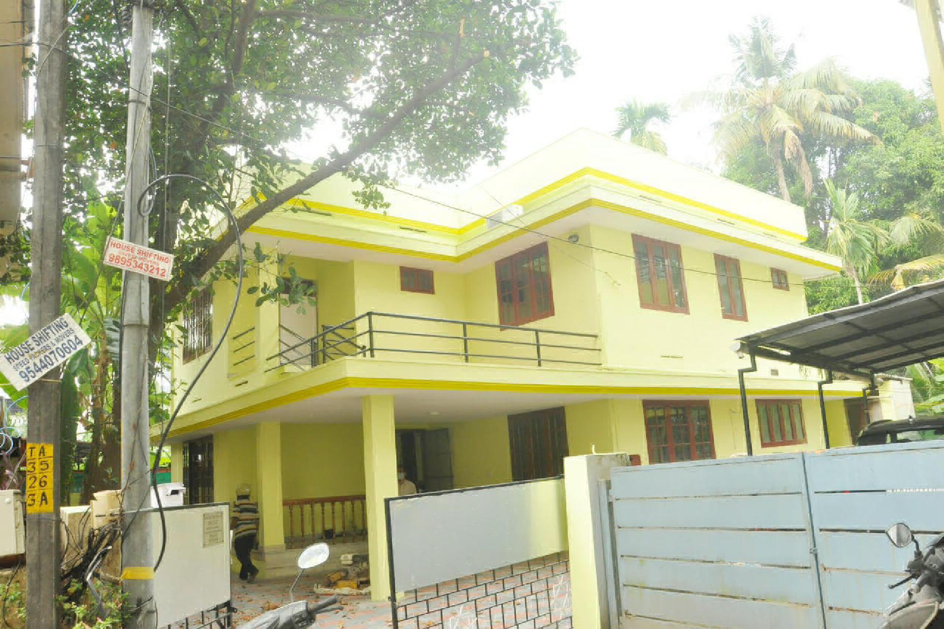 6.023 cents plot with 1800 ssqft 3 bhk house for sale at Vennala.