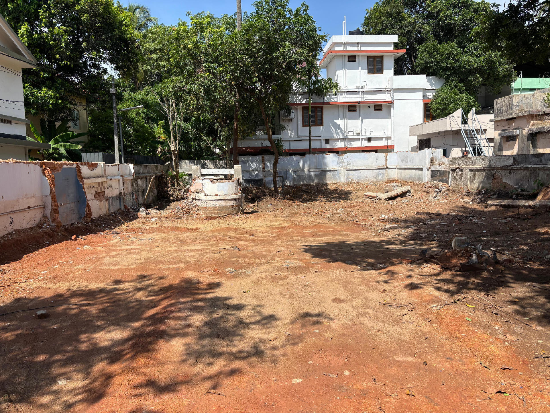 10.50  cents commercial plot for lease/ rent in a prime area at Tripunithura town.