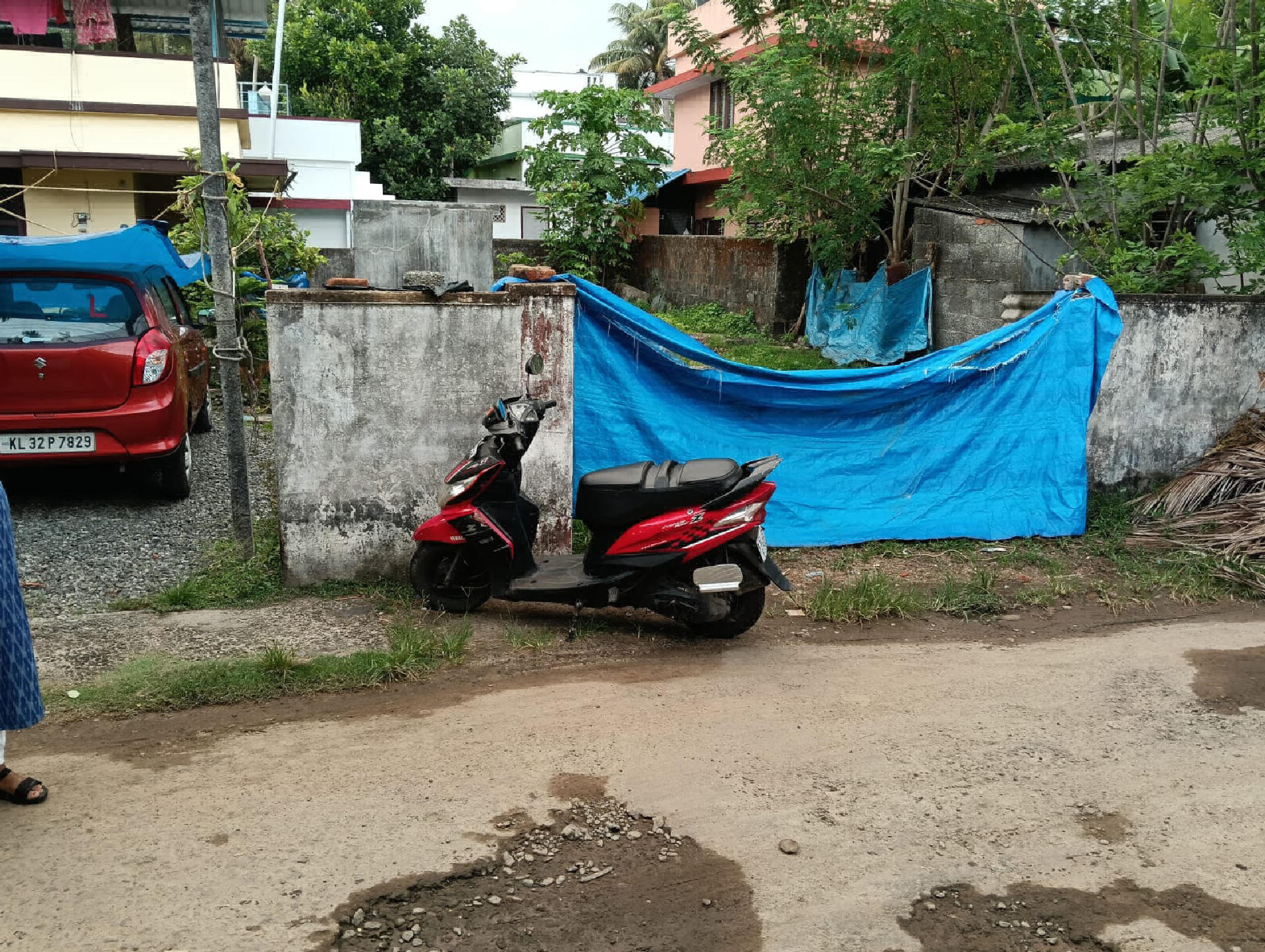 3 Cent plot for Urgent sale at Edakochi