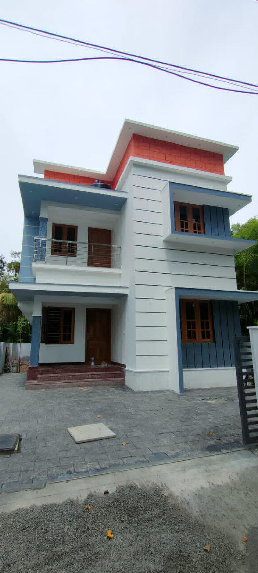 3.300 cents plot with 1400 sqft 4 bhk house for sale at Vypin