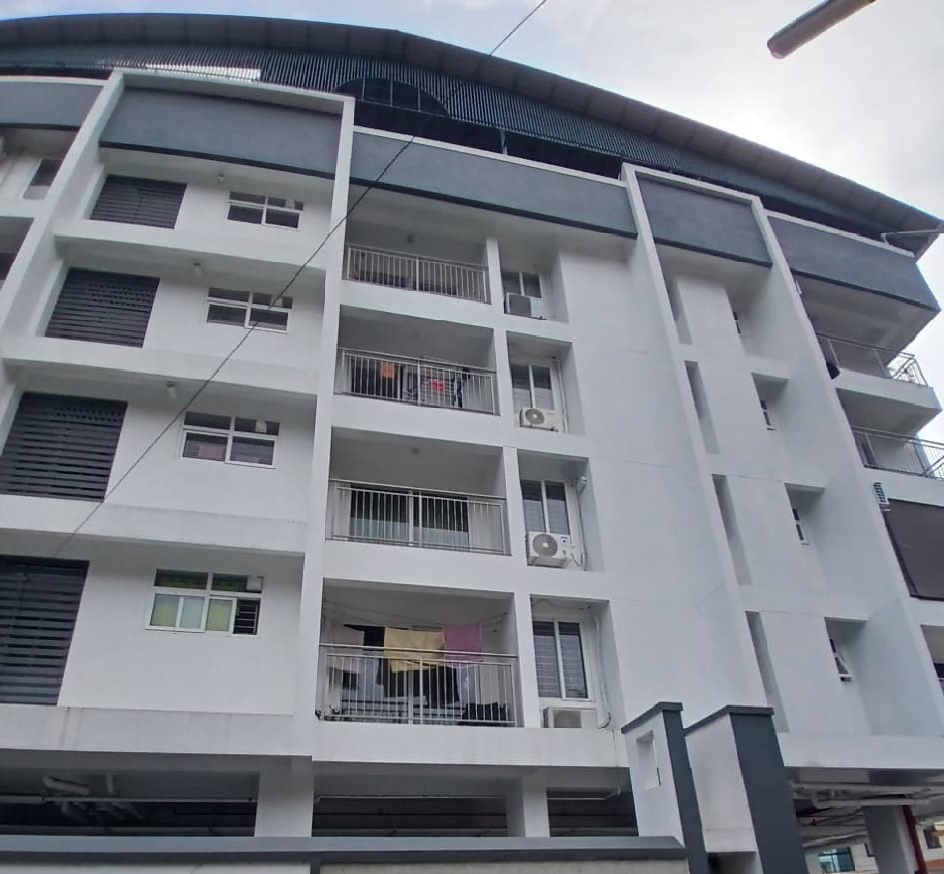 1500 sqft 3 bhk flat  for sale at Eroor.