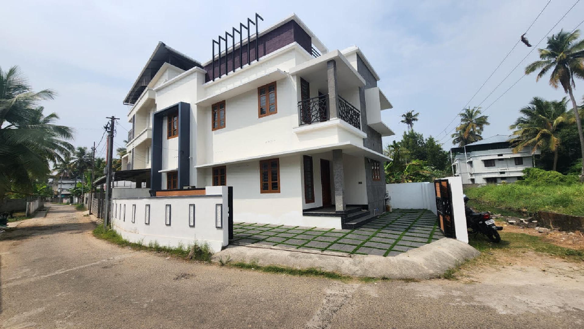 Independent House for Sale at Marad