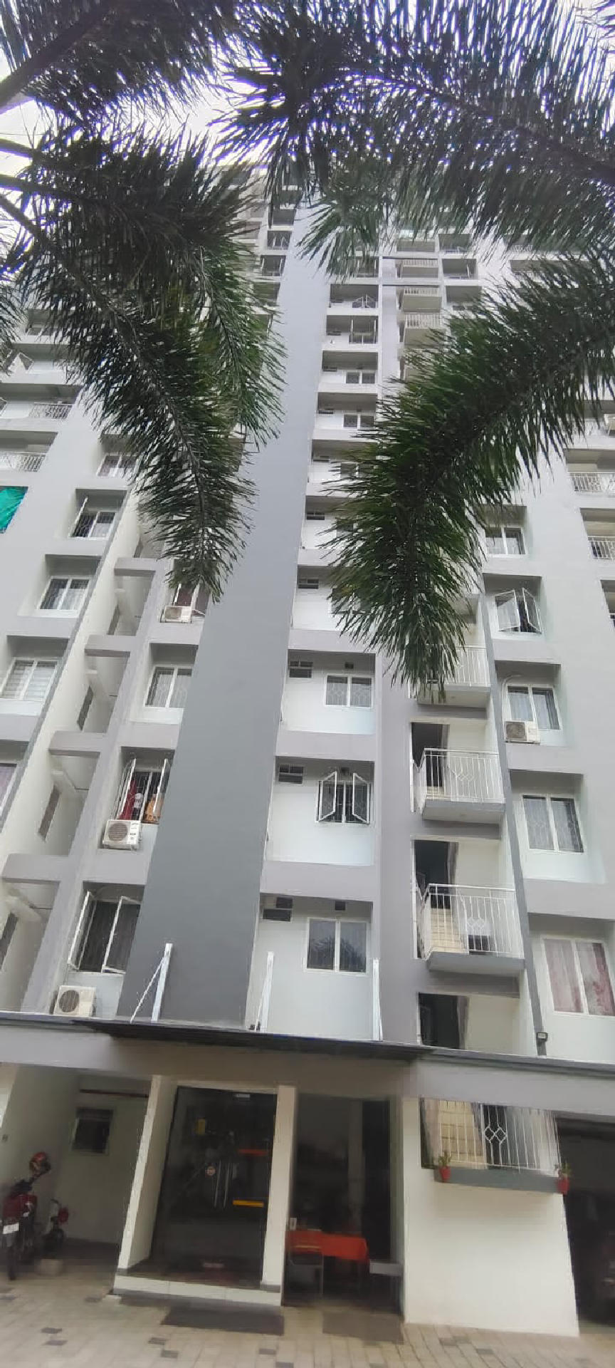930sqft 3bhk .fully furnished. Flat for sale at Kakkanad