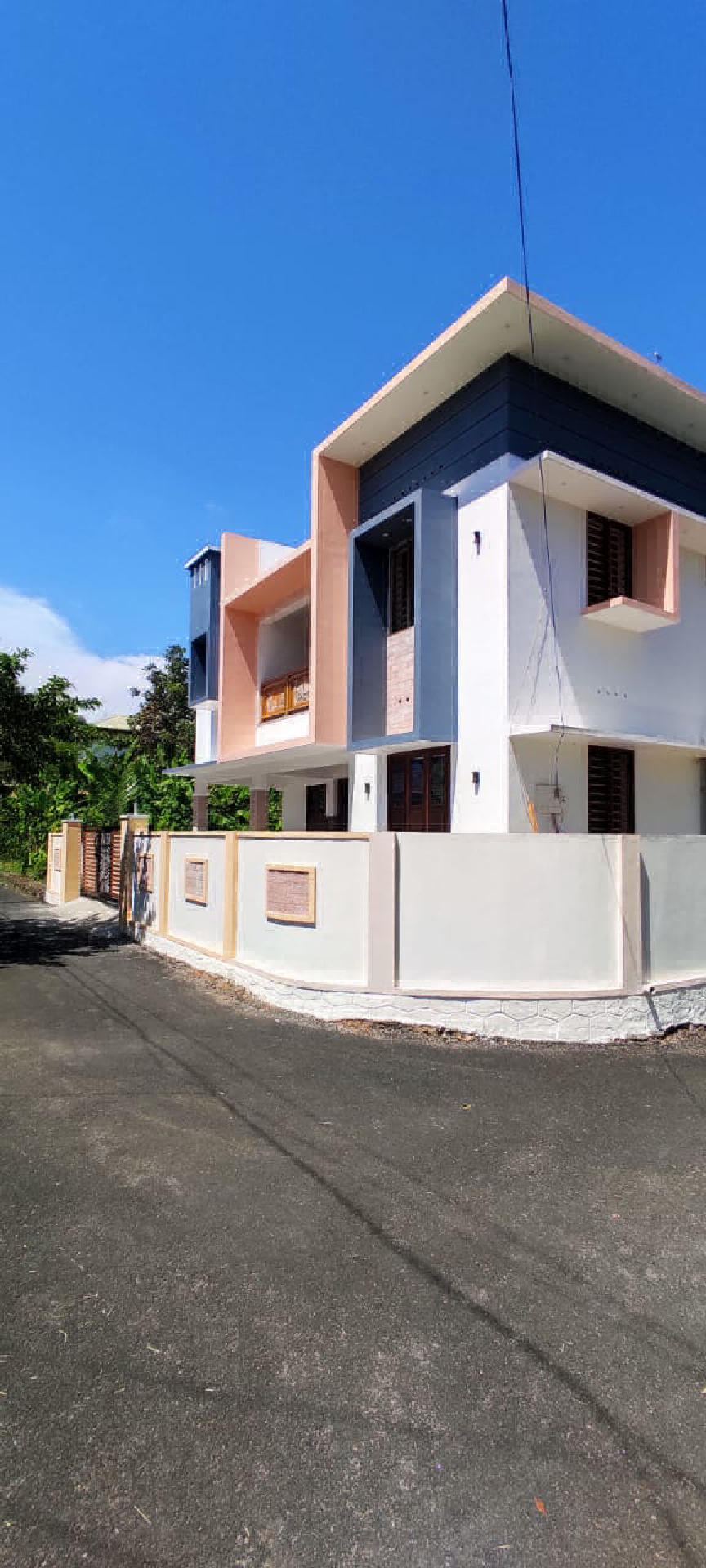 4.50 cents plot with 1650 sqft 4 bhk new house for sale at Mulanthurutthy.