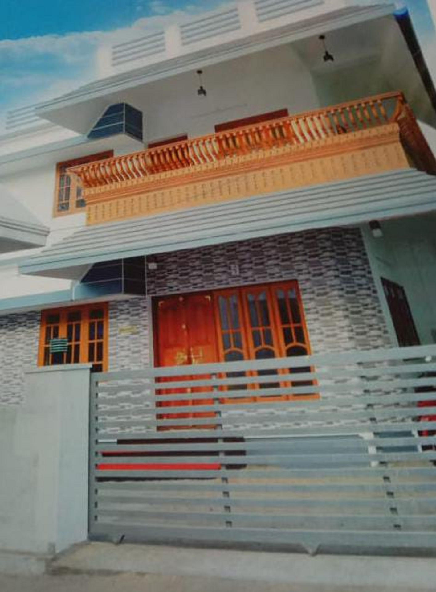 5.50 cent plot with 1350 sqft 3BHK (2 attach 2 common bath) house sale at Kaloor.