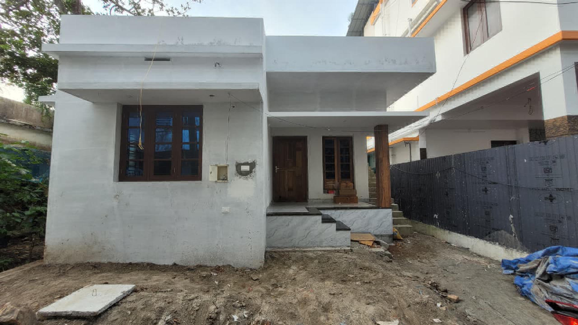 3 cents of land with 800 sqft 3 bhk  new house for sale at Maradu