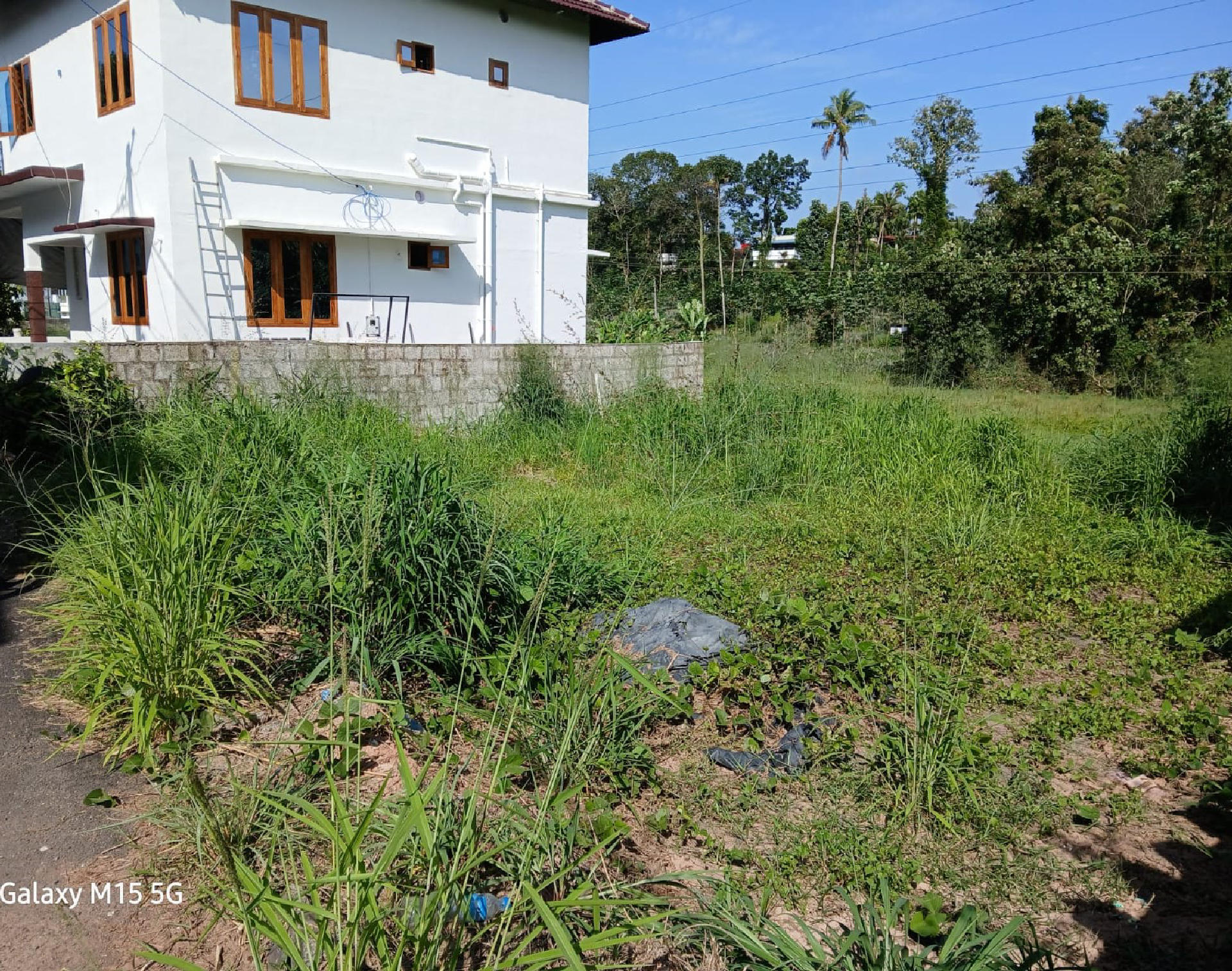 4.125 cents of residential land for sale at Eruveli.