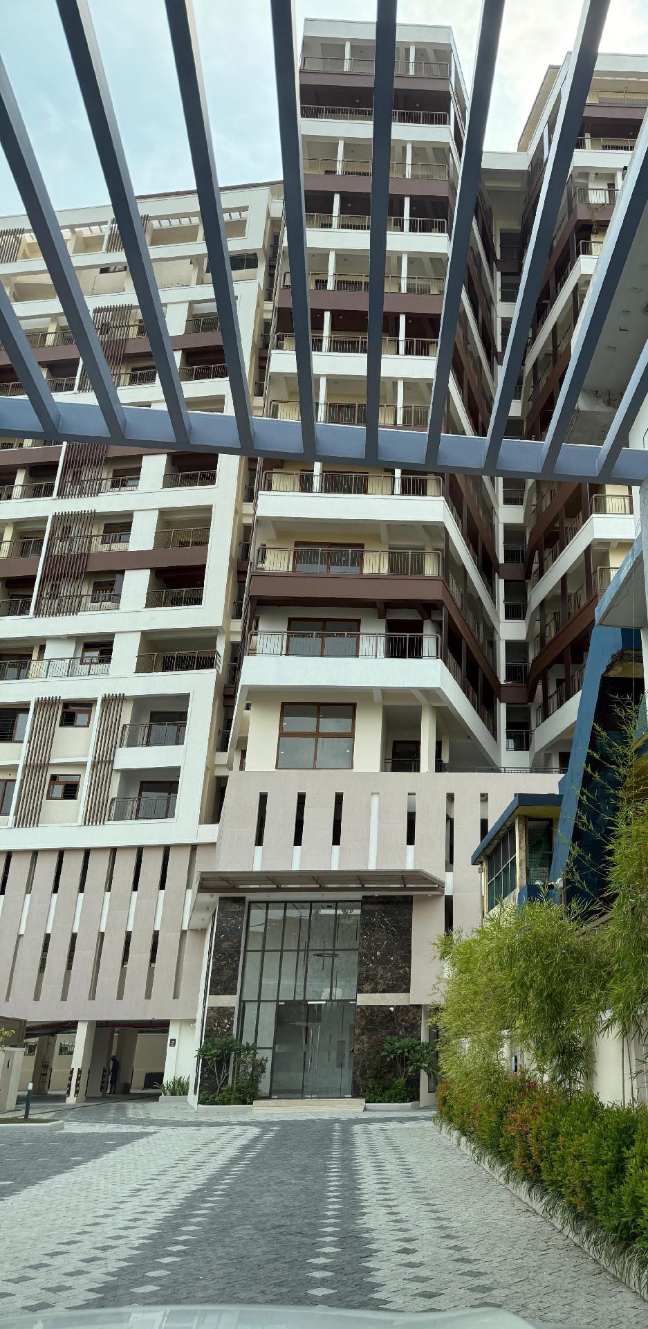 1804sqft  3 BHK (Unfurnished, Unused) flat for sale at Ravipuram.