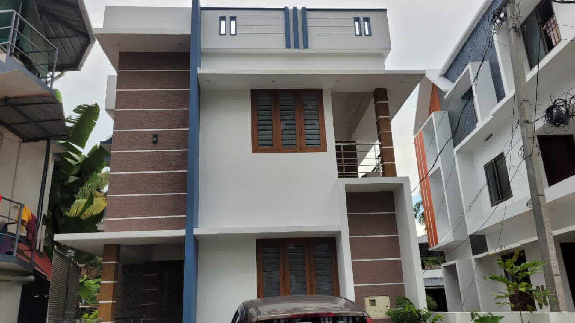 3.800 cent plot with 1600 sqft 4BHK house sale at Maradu
