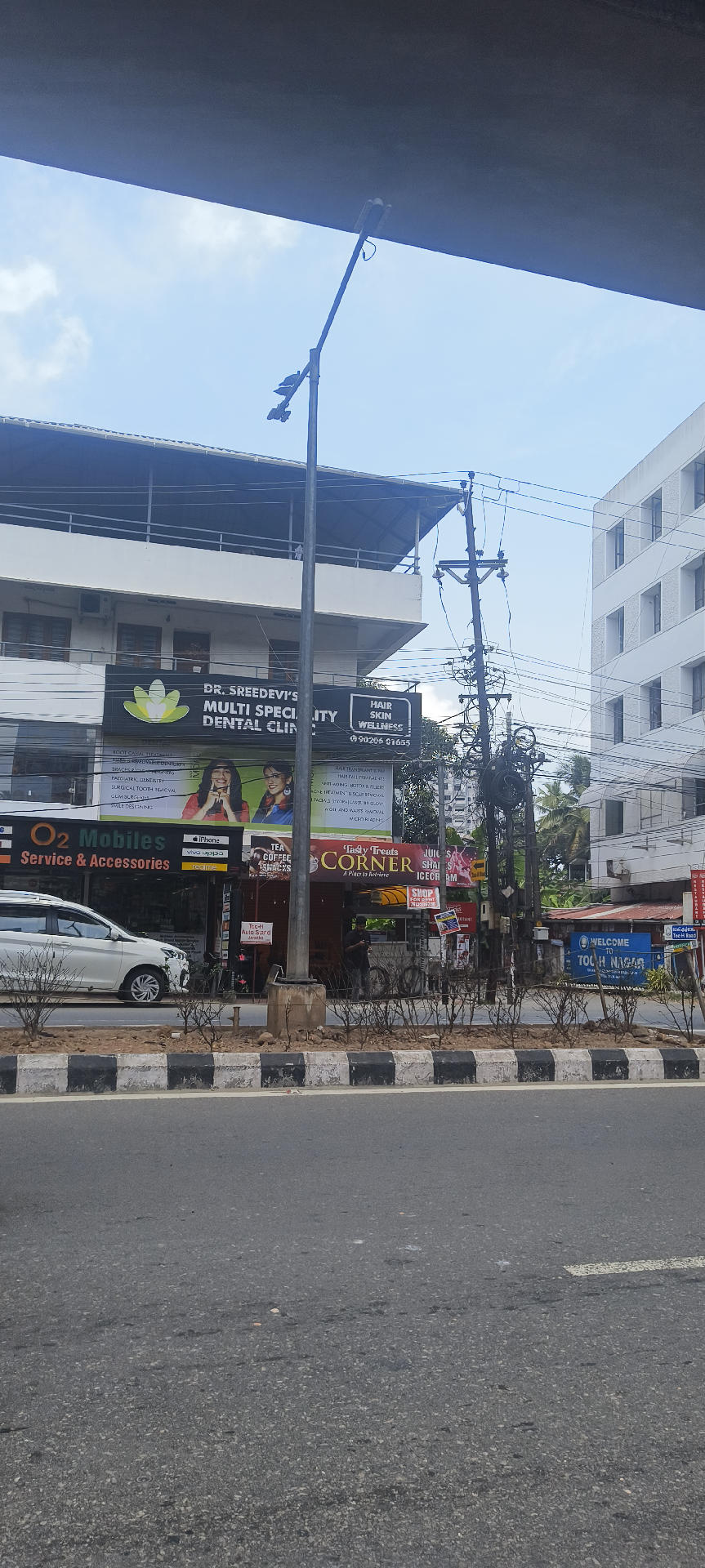 Shops/ Showroom for Rent